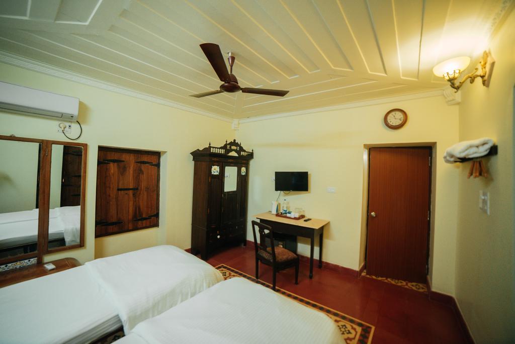 Casa Menezes - A Heritage Goan Homestay Bambolim Exteriér fotografie